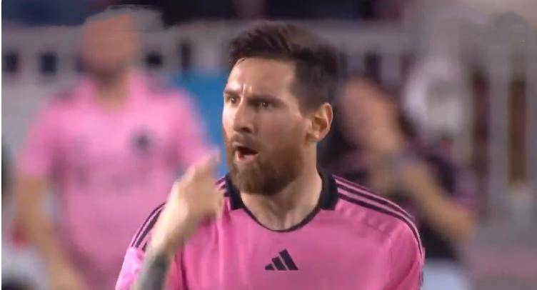 九游app-包含梅西连续十五场比赛得分超过出色防守，西班牙队不断突破！观众掌声雷动的词条