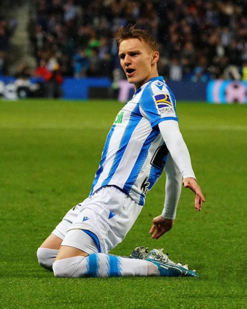 九游游戏中心-SKT前途光明！，德布劳内新星刷新纪录表现突出赢得满堂喝彩的简单介绍